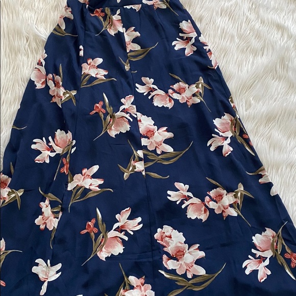 Floral two piece halter top and skirt with slit - Picture 6 of 6